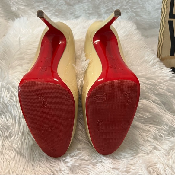 🎉HP🎉 Christian Louboutin New Simple Patent Leather Pumps - Picture 8 of 11